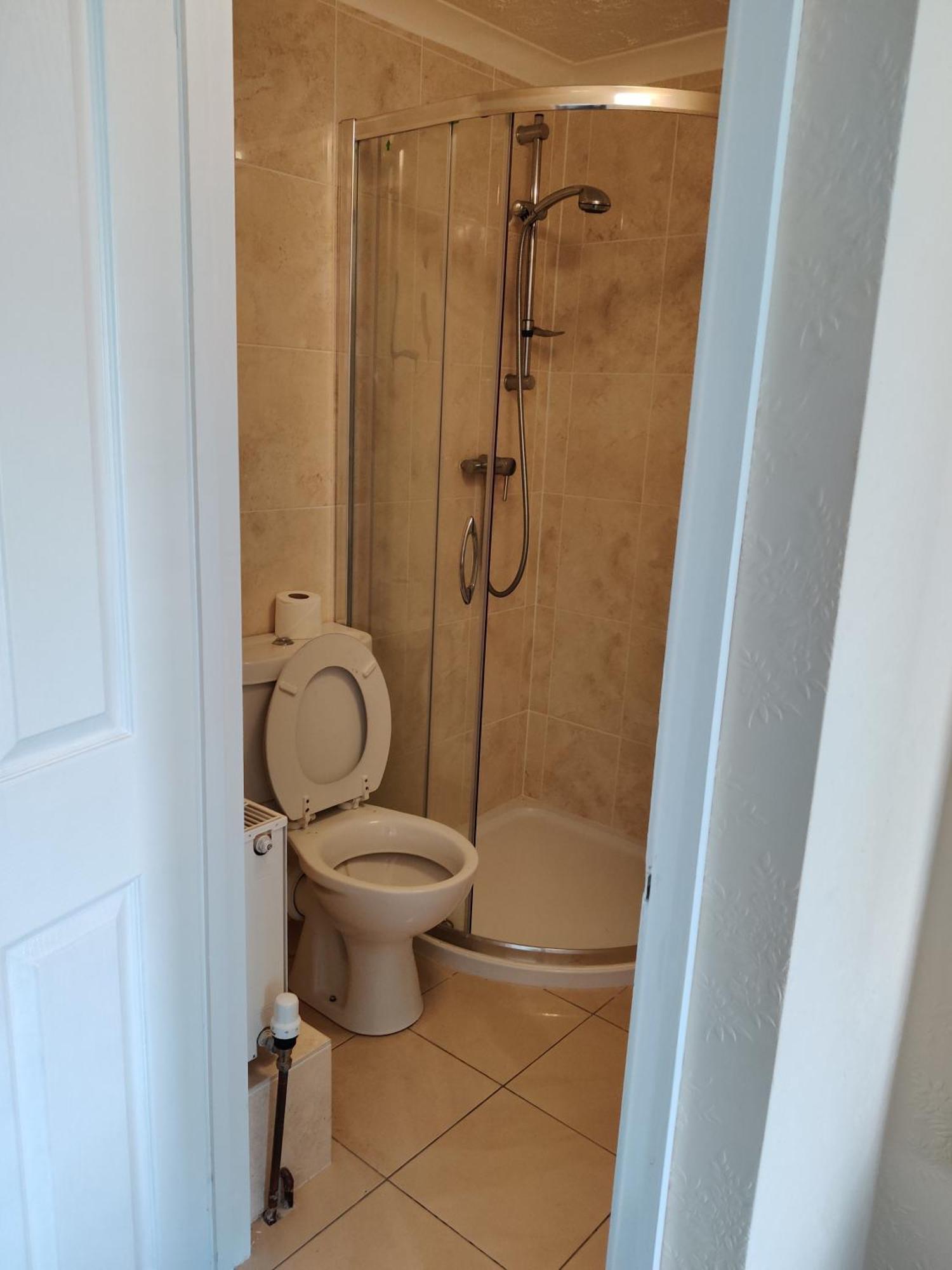 Inglewood Palm Hotel, Abbey Sands Hotel 3*