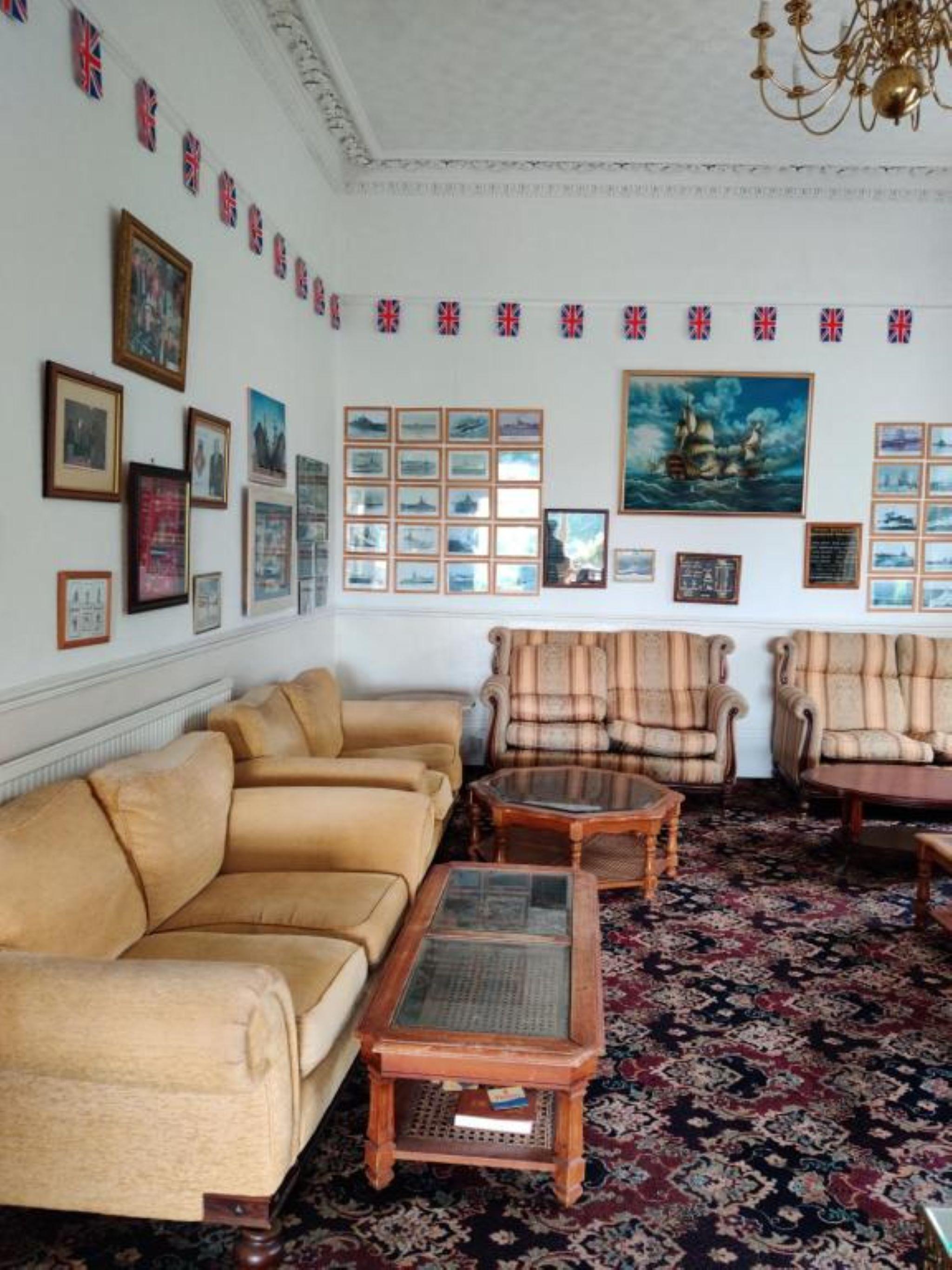 Inglewood Palm Hotel, Abbey Sands