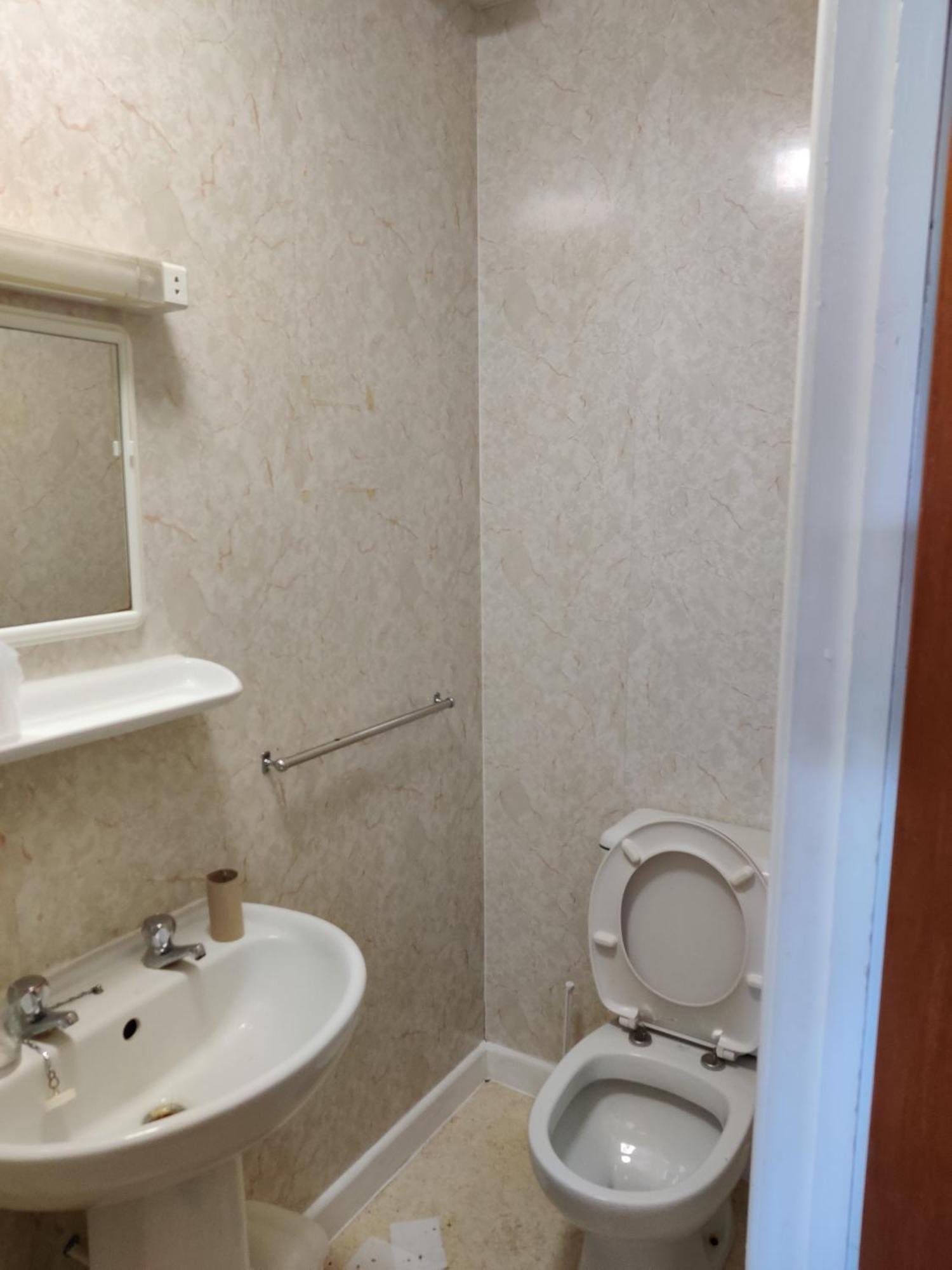 Inglewood Palm Hotel, Abbey Sands Hotel 3*